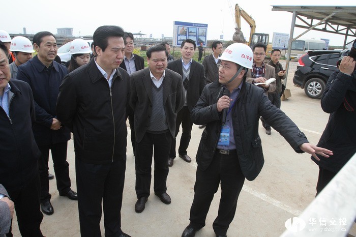 省委常委、市委書記黃楚平調(diào)研白洋港口新區(qū).jpg
